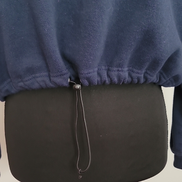 NFL Patriots Women's Navy and White Crew Neck Cropped Sweatshirt - Picture 8 of 10